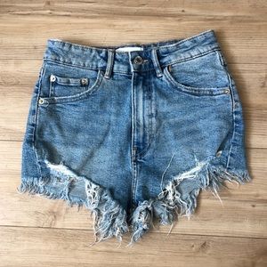 Zara ripped jean shorts 2